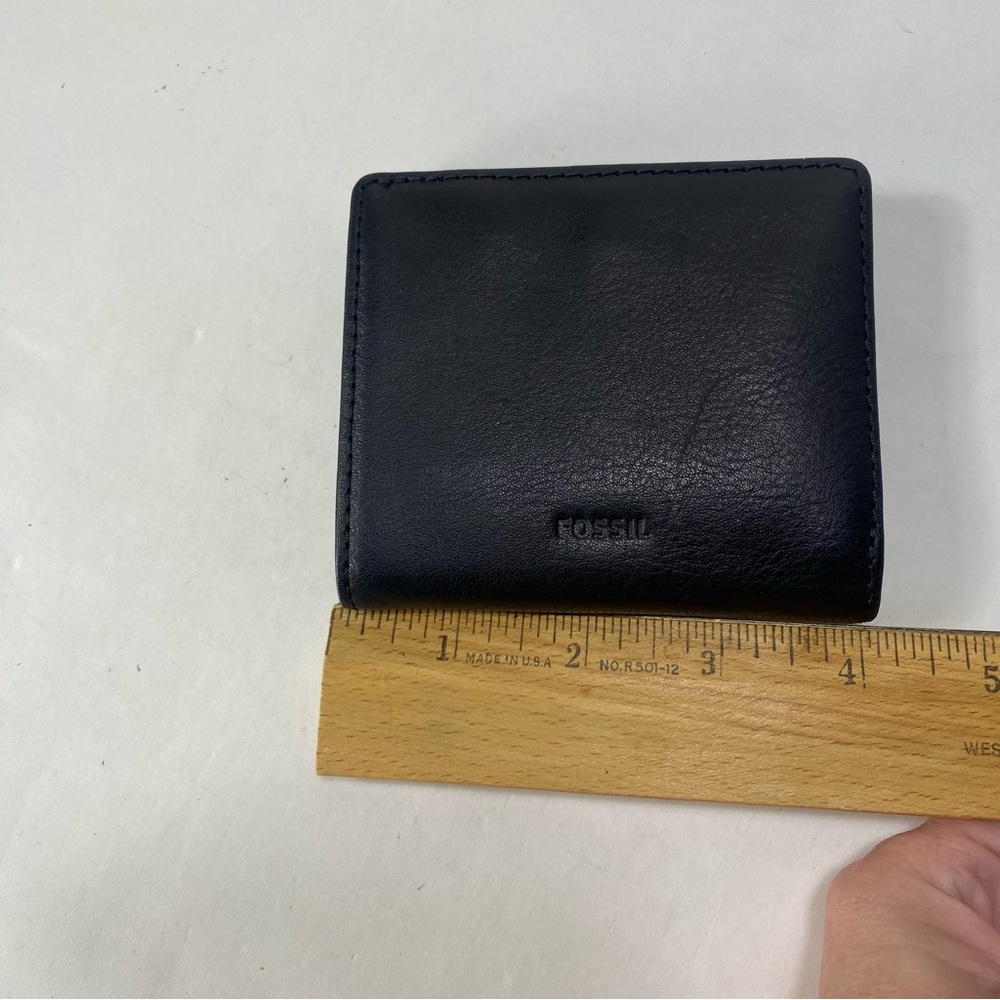 🎉LAST CALL🎉 Fossil Black Leather Bifold Snap Closure Card Holder Wallet - Picture 10 of 10